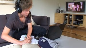 mskvHAM6U5FxFq4jkdBKeABgCUnhx-X6Yr3xsdkTpTIg